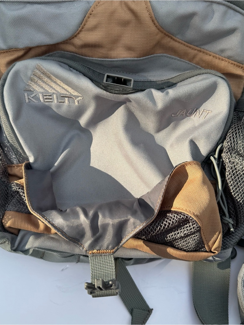 Kelty Jaunt Hiking Lumbar Pack Waist Sling Bag Bronze Gray - Picture 4 of 16